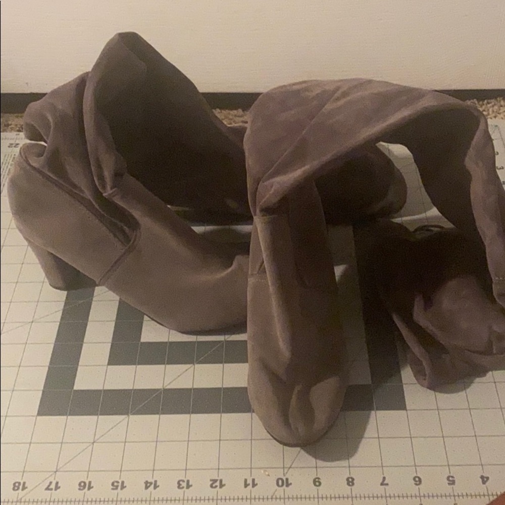 Short Heeled Thigh High Boots